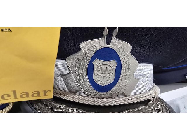 Lot 99 - roemenië 3 kepies + 1 pet - afbeelding 4 van  5