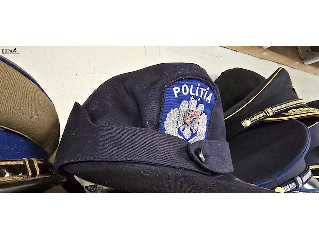 Lot 99 - roemenië 3 kepies + 1 pet - afbeelding 5 van  5
