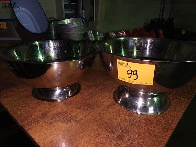 Lot 99 - ronde inox ijsemmers. 2 stuks - afbeelding 1 van  4
