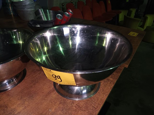Lot 99 - ronde inox ijsemmers. 2 stuks - afbeelding 2 van  4