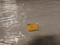 Lot 99 - sofa - afbeelding 4 van  5