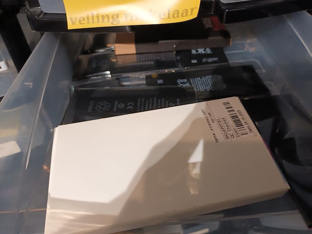 Lot 99 - sorteertorens met gsm batterijen. 3 stuks - afbeelding 4 van  5