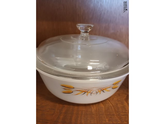 Lot 99 - vintage ovenschalen fire king. 3 stuks - afbeelding 3 van  5