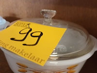 Lot 99 - vintage ovenschalen fire king. 3 stuks - afbeelding 4 van  5