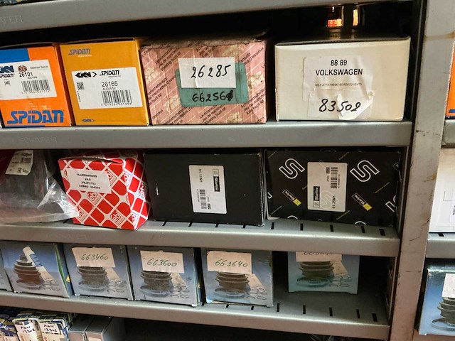 Lot aandrijvingsonderdelen - afbeelding 10 van  27