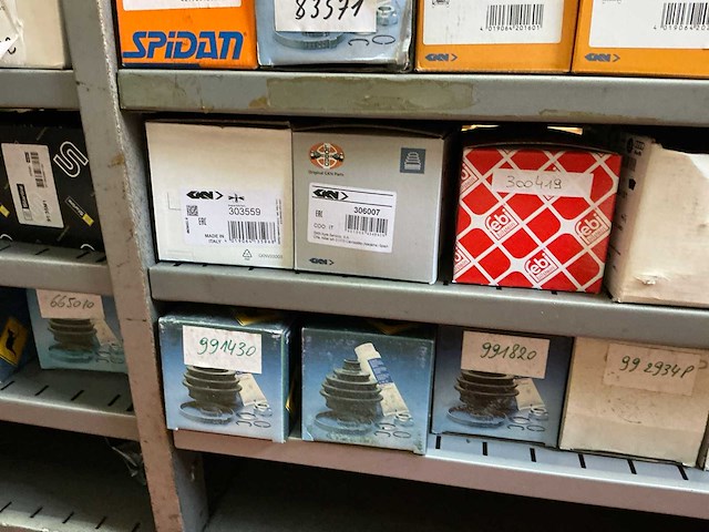Lot aandrijvingsonderdelen - afbeelding 13 van  27