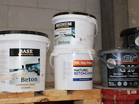 Lot aangebroken potten wo. leefbeton - afbeelding 3 van  4