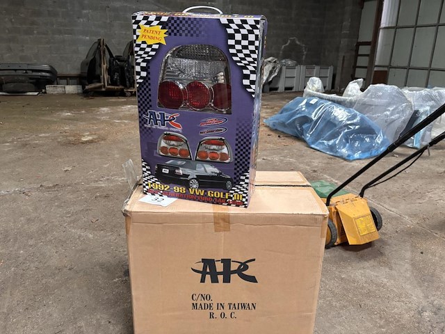 Lot achterlichten vw golf iii - afbeelding 1 van  4