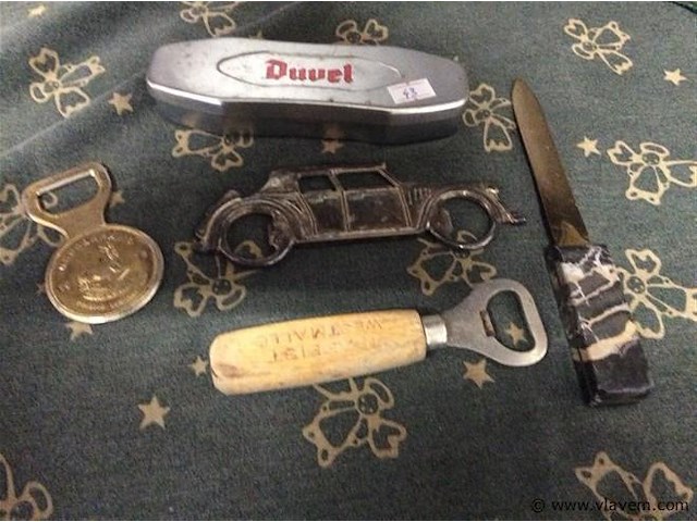 Lot aftrekkers + - afbeelding 1 van  2