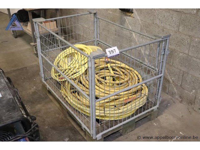 Lot afvoerslangen - diverse lengtes & diktes, zonder de kooi - afbeelding 1 van  1