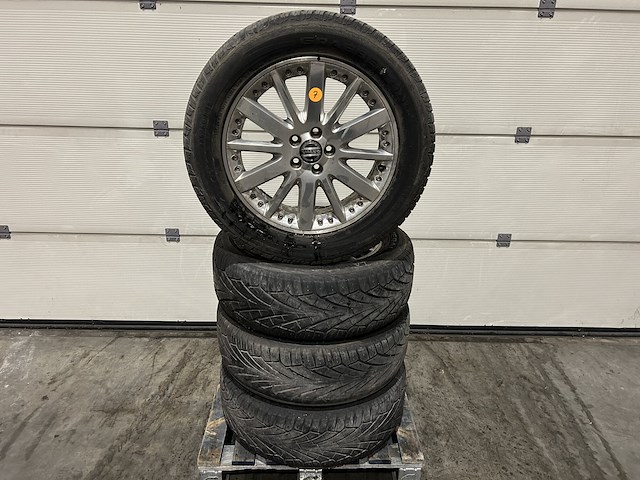 Lot alu-velgen + banden (4st) - afbeelding 1 van  5