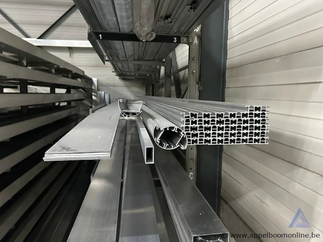 Lot aluminium profielen en staven, diverse types en afmetingen - afbeelding 3 van  5