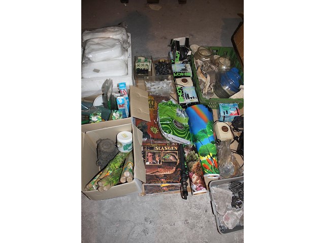 Lot aquarium- en reptielbenodigdheden - afbeelding 3 van  4