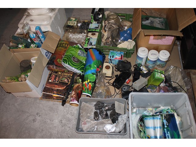 Lot aquarium- en reptielbenodigdheden - afbeelding 4 van  4