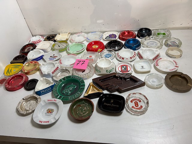 Lot asbakken 50 stuks - afbeelding 1 van  4