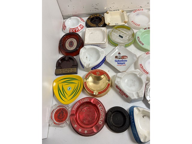 Lot asbakken 50 stuks - afbeelding 2 van  4