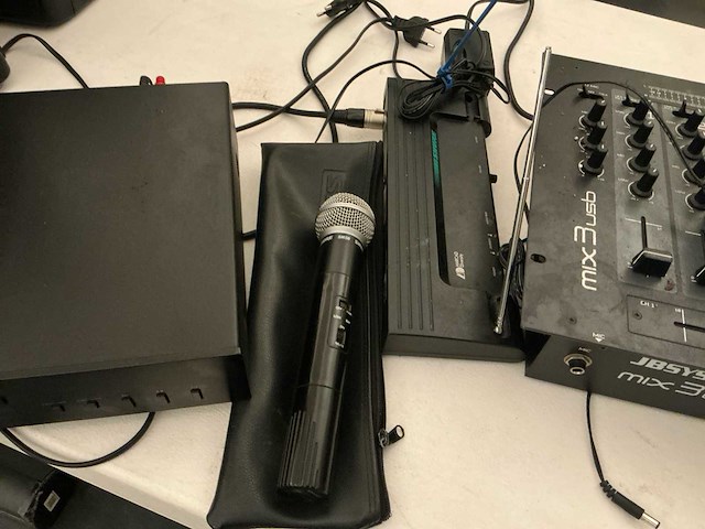 Lot audio apparatuur - afbeelding 2 van  11