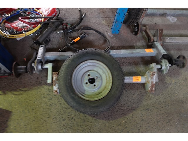 Lot autobenodigheden en assen voor aanhangwagen - afbeelding 15 van  16