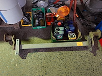 Lot autobenodigheden en assen voor aanhangwagen - afbeelding 3 van  16