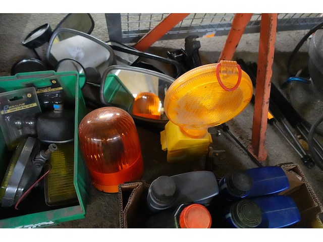 Lot autobenodigheden en assen voor aanhangwagen - afbeelding 6 van  16