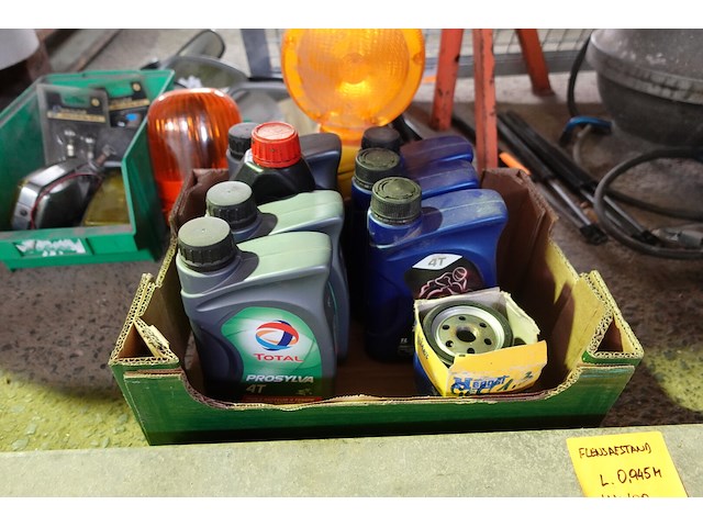 Lot autobenodigheden en assen voor aanhangwagen - afbeelding 8 van  16