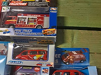 Lot auto's in verpakking nieuw in metaal - afbeelding 2 van  7