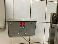 Lot bakkerij: waterdoseersysteem - waterkoeler - ei-spuitinstallatie - afbeelding 6 van  8