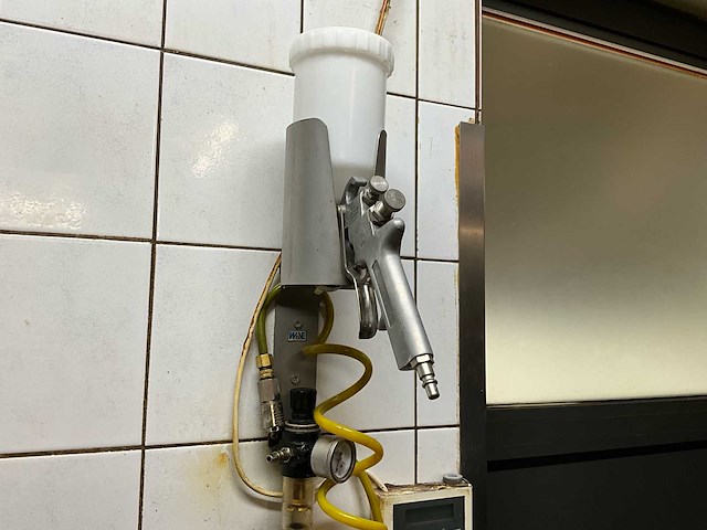 Lot bakkerij: waterdoseersysteem - waterkoeler - ei-spuitinstallatie - afbeelding 8 van  8