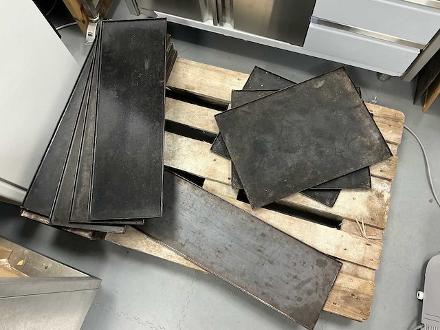 Lot bakplaten overige bakkerijmachines - afbeelding 1 van  3