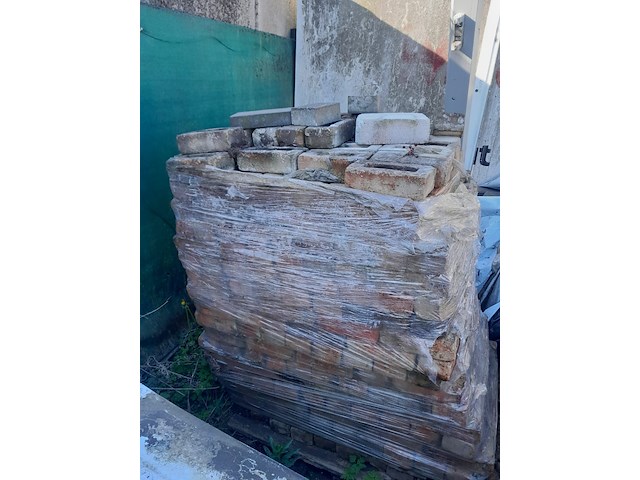 Lot bakstenen - afbeelding 1 van  6