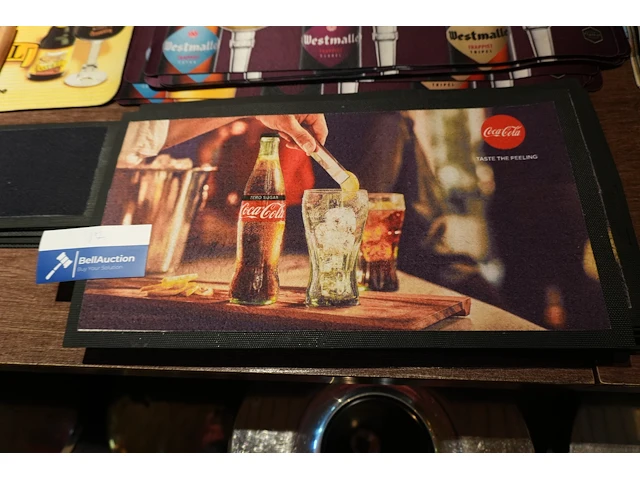 Lot barreclame en accessoires (kasteelbier, coca-cola, westmalle, la chouffe, tönissteiner) - afbeelding 10 van  14