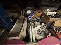 Lot beslag - afbeelding 2 van  6