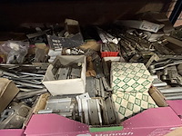 Lot beslag - afbeelding 4 van  6