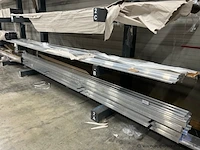 Lot bestaande uit diverse aluminium profielen