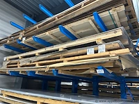 Lot bestaande uit diverse aluminiumplaten