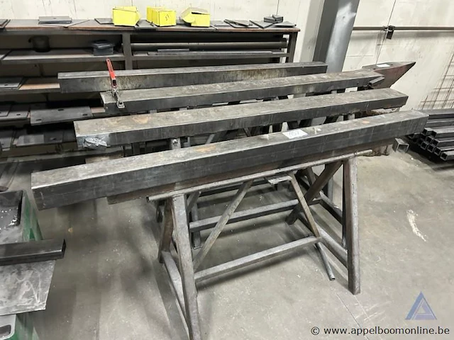 Lot bestaande uit diverse metalen profielen - afbeelding 1 van  3