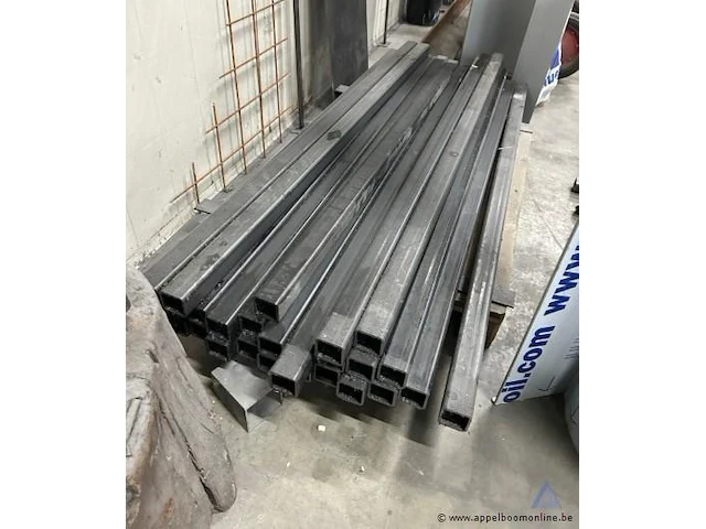 Lot bestaande uit diverse metalen profielen - afbeelding 2 van  3
