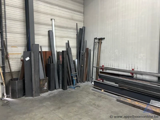 Lot bestaande uit diverse metalen profielen - afbeelding 2 van  4