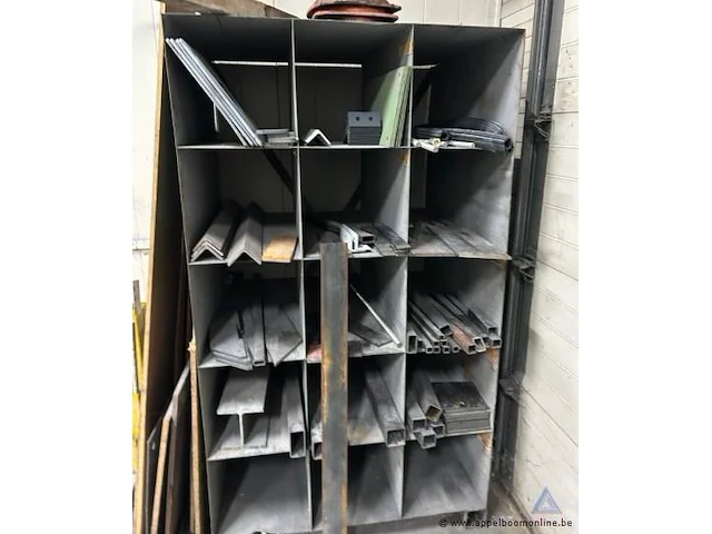 Lot bestaande uit diverse metalen profielen - afbeelding 4 van  4