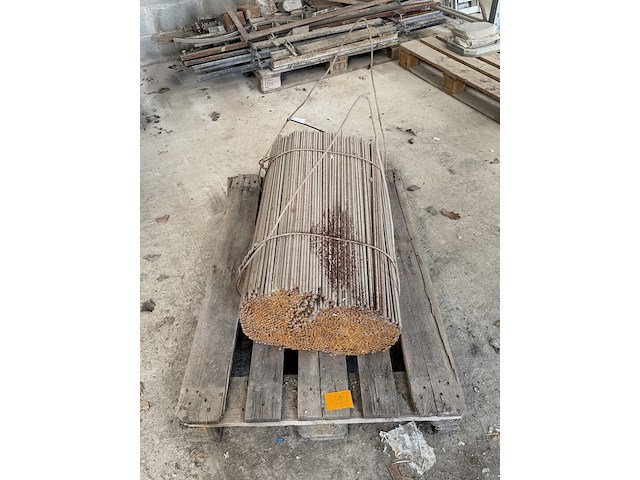 Lot betonijzer - afbeelding 1 van  1