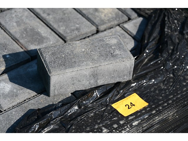 Lot betonklinkers antraciet - afbeelding 1 van  3