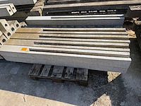 Lot betonpalen - afbeelding 1 van  1