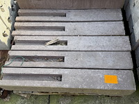 Lot betonpalen - afbeelding 1 van  1