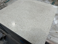 Lot betontegels 38.4m² - afbeelding 4 van  6