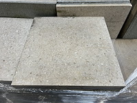 Lot betontegels granito's +/- 16m²