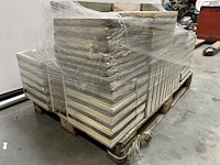 Lot betontegels granito's +/- 16m² - afbeelding 3 van  4