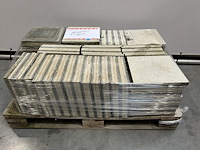 Lot betontegels granito's 8,80m² - afbeelding 2 van  3