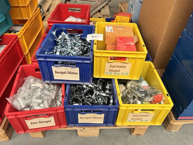 Lot beugels gas/water/afloop - afbeelding 1 van  8