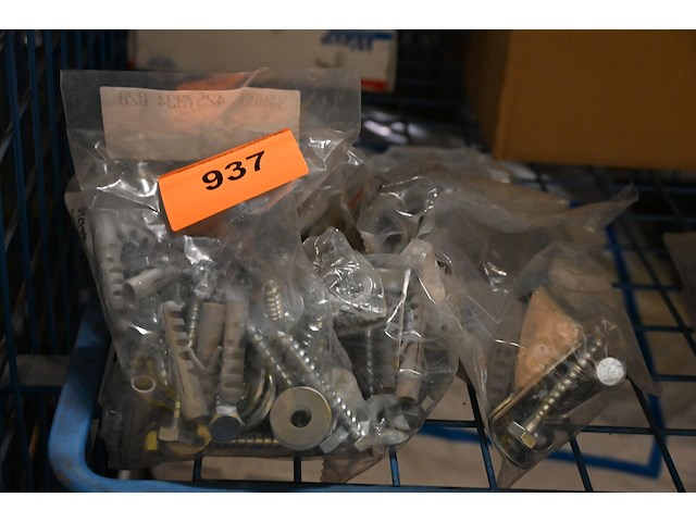 Lot bevestigingsmateriaal - afbeelding 1 van  1