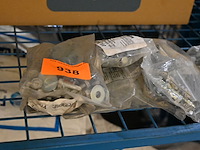 Lot bevestigingsmateriaal - afbeelding 1 van  1
